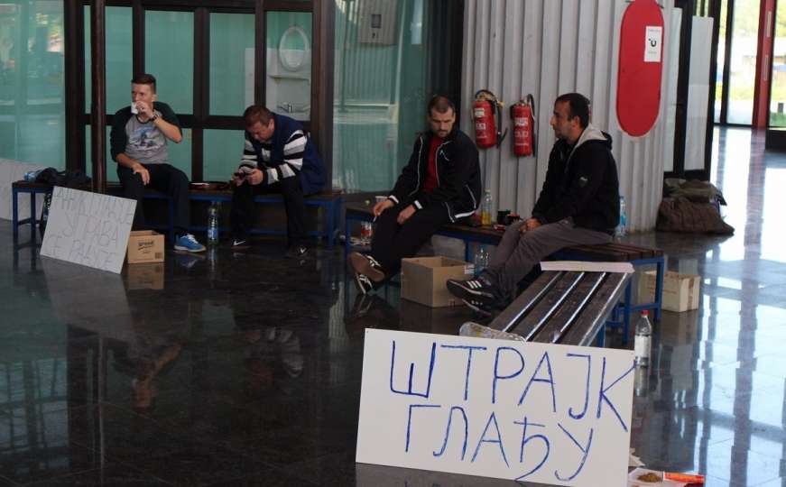 Šesti dan štrajka radnika Željeznica RS-a, traže ostavku direktora